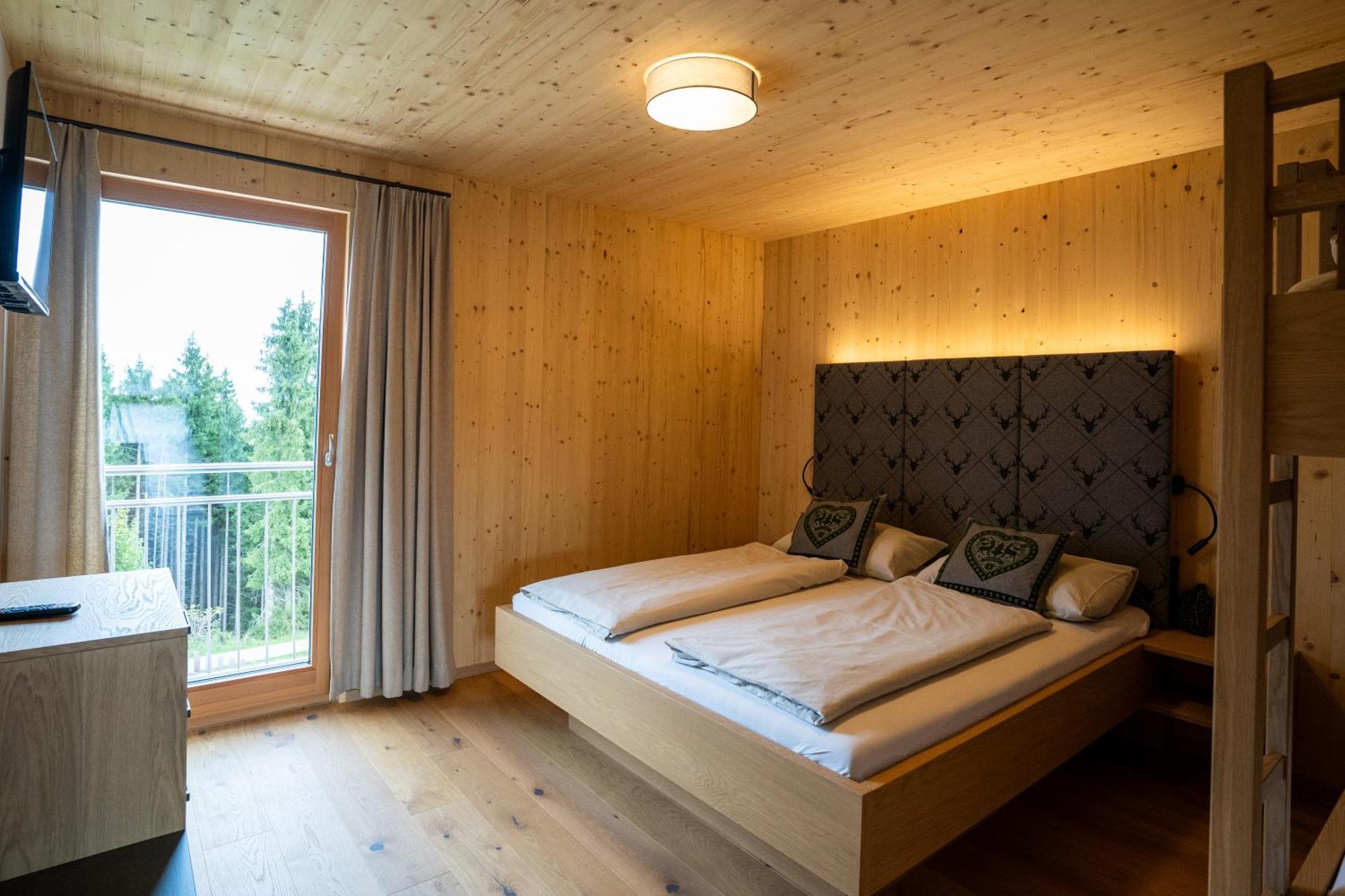 Holzhaus "Zum Schwarz'N" Apartment Aurach am Hongar Luaran gambar
