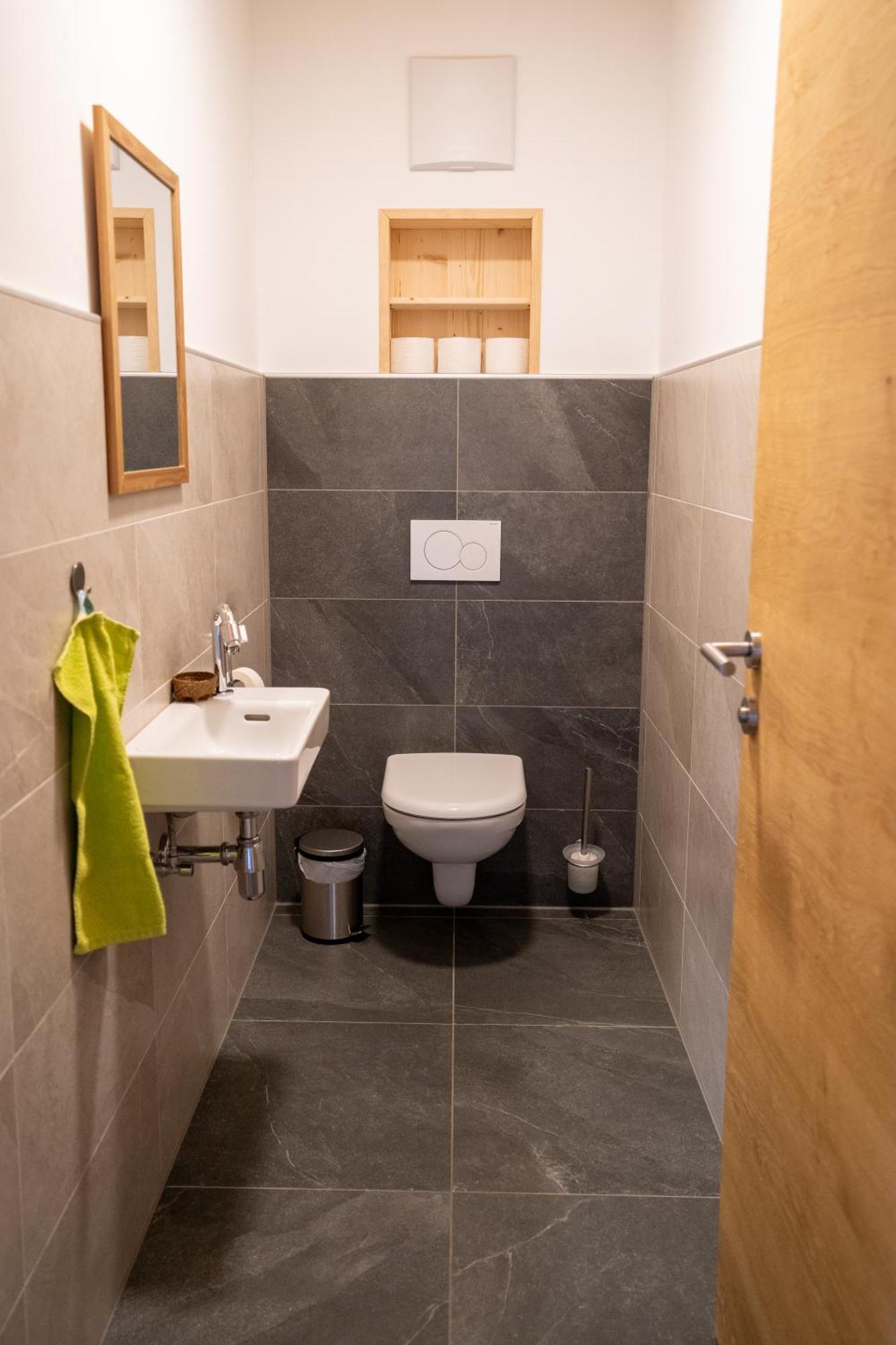 Holzhaus "Zum Schwarz'N" Apartment Aurach am Hongar Luaran gambar