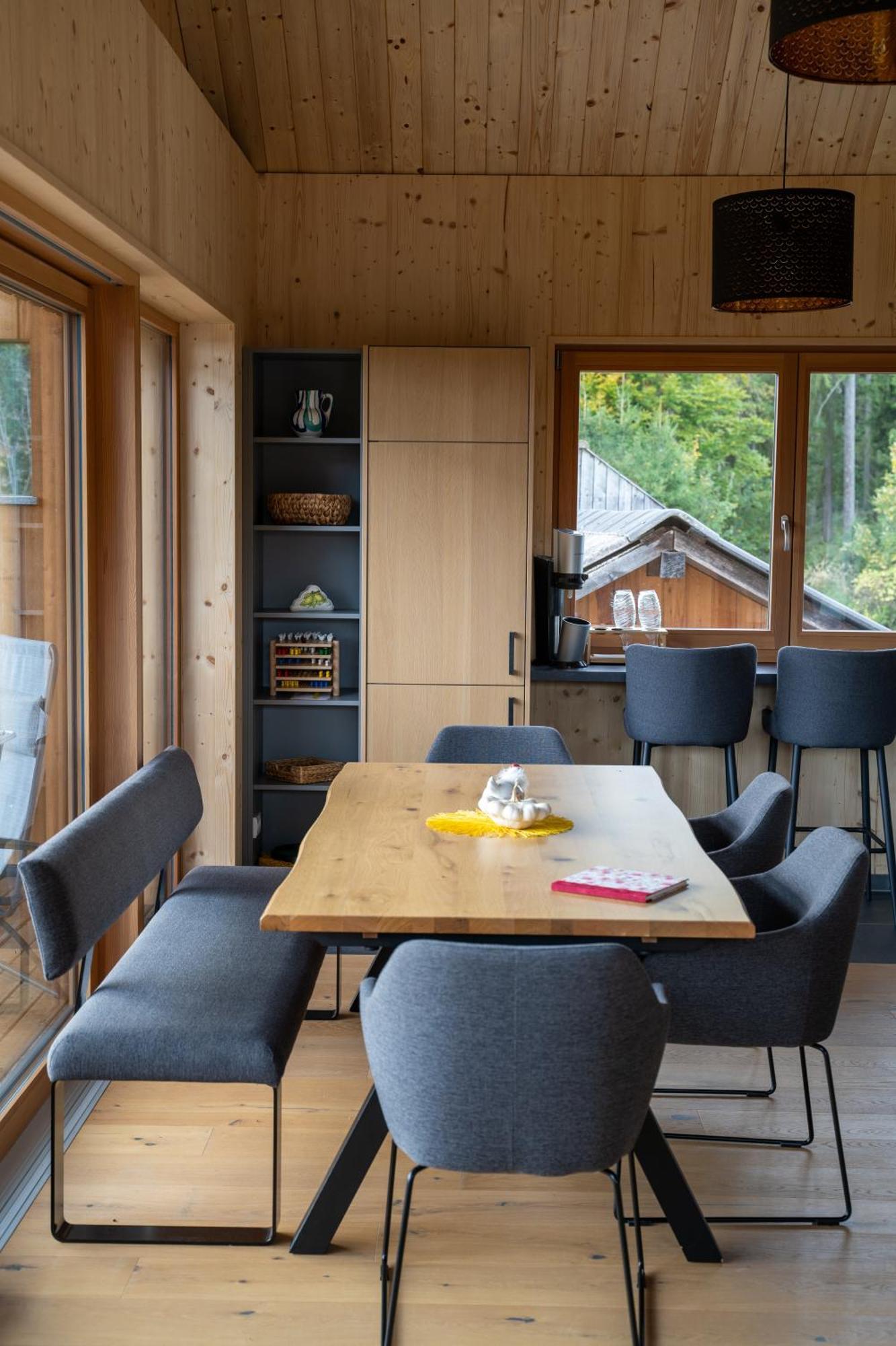 Holzhaus "Zum Schwarz'N" Apartment Aurach am Hongar Luaran gambar